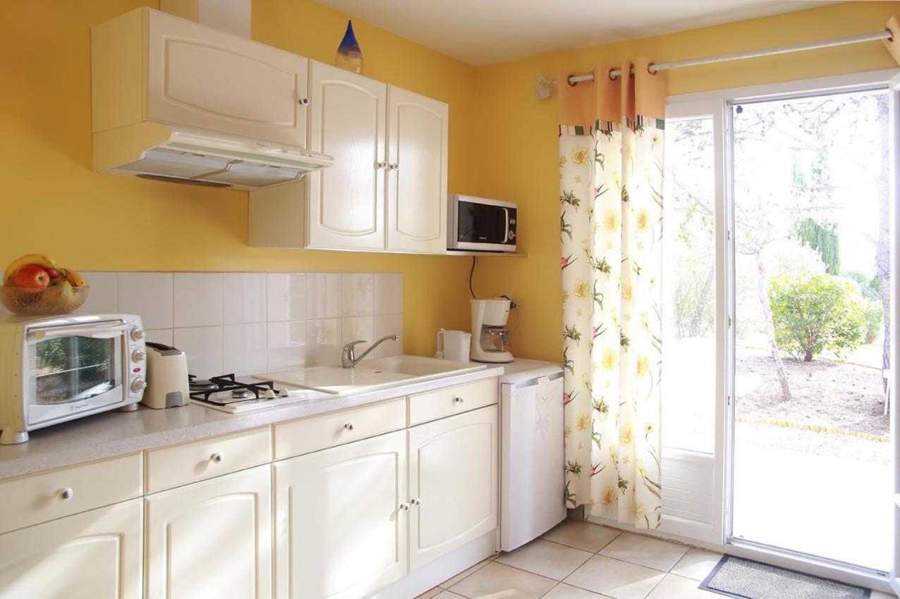 Anduze Gite Les Pins Au "Petit Clos Des Cigales" Massillargues-Attuech Dış mekan fotoğraf